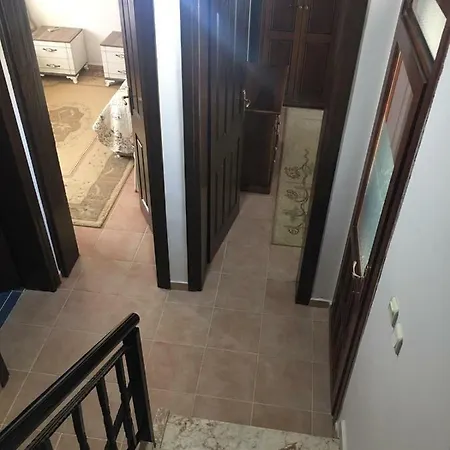 Lovely Three Bedroom House Near A White Sandy Beach *