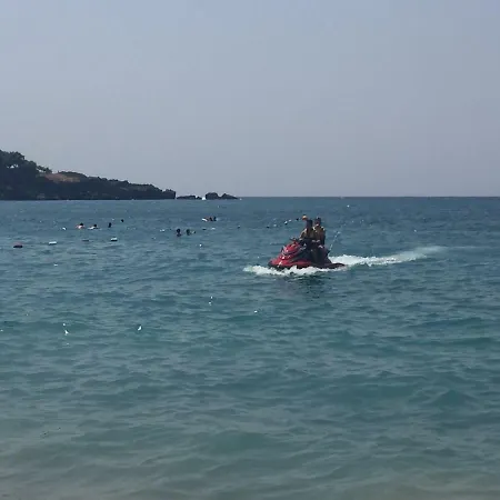 Casa de Férias Lovely Three Bedroom House Near A White Sandy Beach Alanya