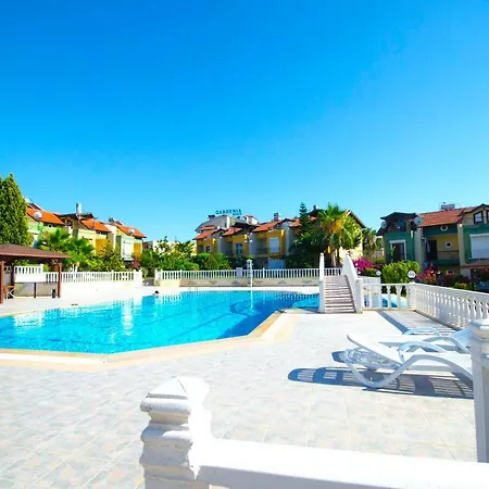 Lovely Three Bedroom House Near A White Sandy Beach Casa de Férias *