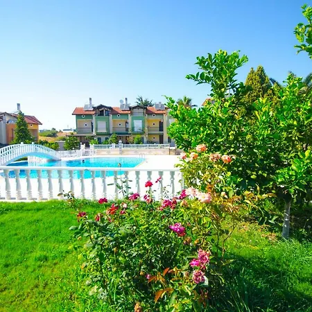 Casa de Férias Lovely Three Bedroom House Near A White Sandy Beach Alanya